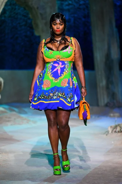 Look 35